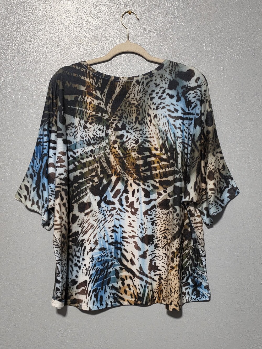 JESS & JANE Blouse Women's Plus 2X Blue Animal Print Cold Shoulder Rhinestones - Picture 6 of 9